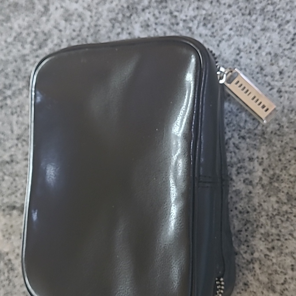 Bobbi Brown Black Leather Zip Pouch - Picture 3 of 8